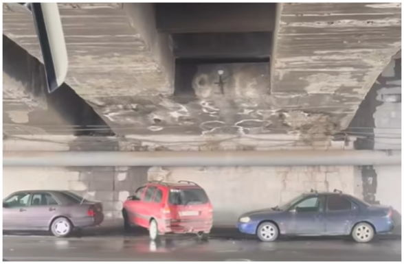 Բյուջեով ոչ թե կամուրջ են նորոգել, այլ նկար են կախել՝ «կամուրջ» գրությամբ (տեսանյութ)